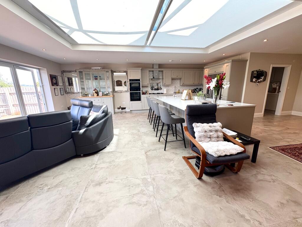 House in Derbyshire Dales, Ashbourne - View 4
