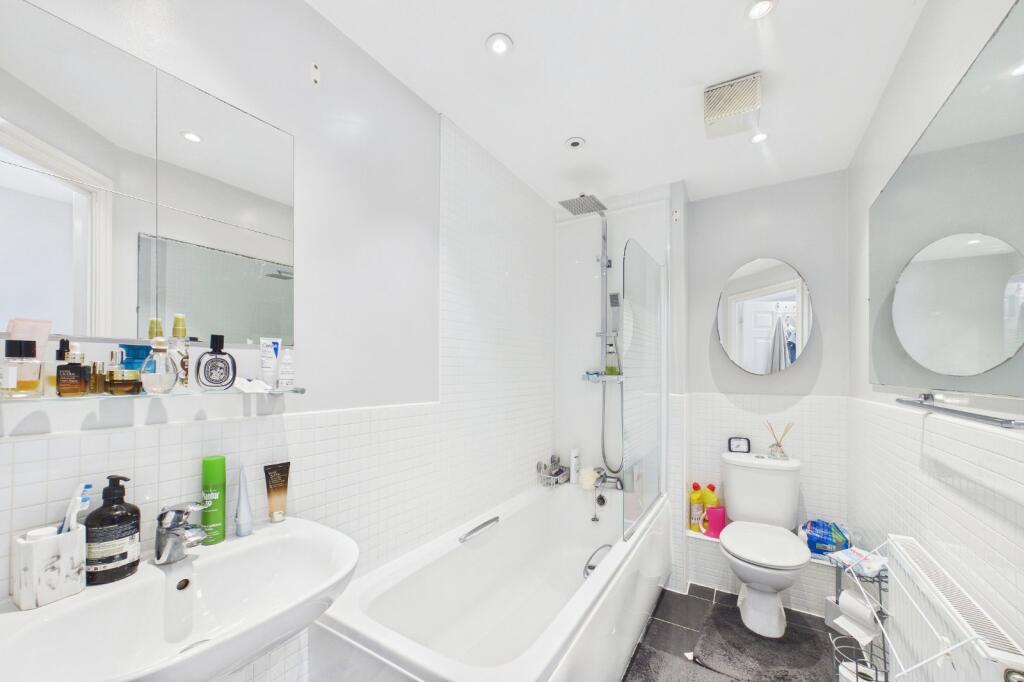 Apartment in Leeds - View 5