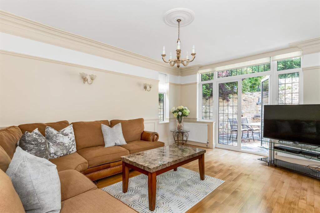 House in London - More