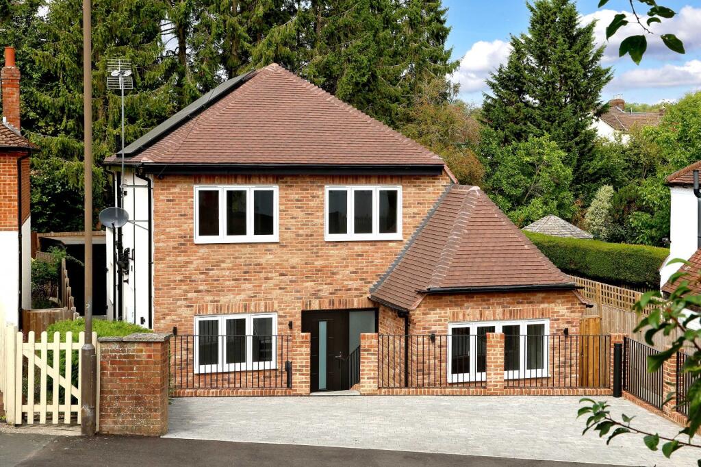 4-bed detached on Deanway, Chalfont St. Giles, Buckinghamshire, HP8, £1,225,000