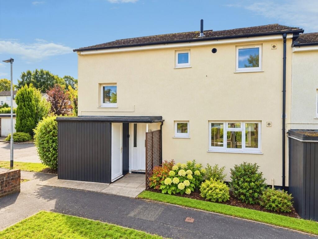 Main image of property: Fountains Garth, Bracknell, Berkshire, RG12
