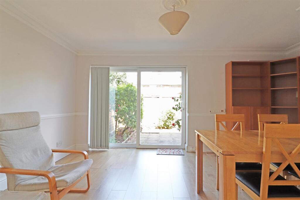 Endsleigh Road, Merstham - View 2