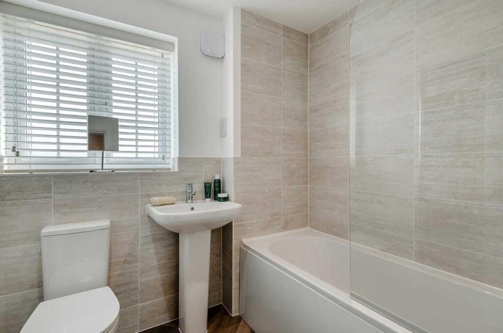 House in Hinckley and Bosworth, Markfield - View 2