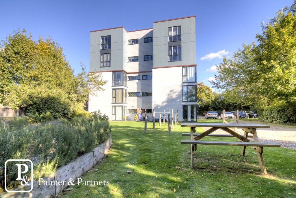 Main image of property: Berechurch Road, Colchester, Essex, CO2