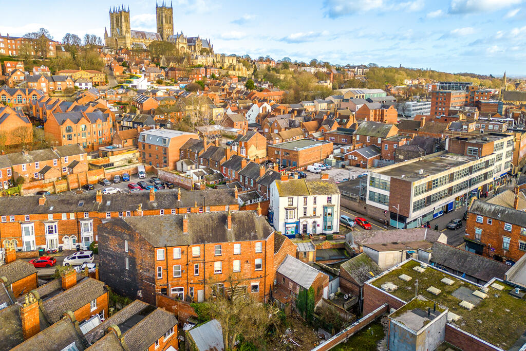 West Parade, Lincoln, Lincolnshire, LN1 1NL photo 2