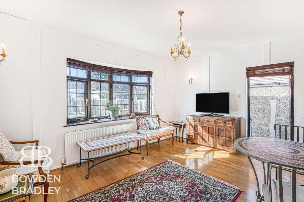 House in London - View 3