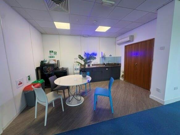 Small Kitchenette.jpeg.jpg