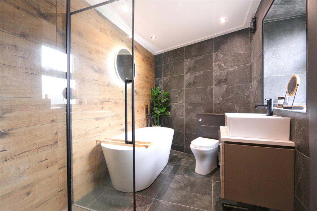 Apartment in Tameside, Stalyhill - More