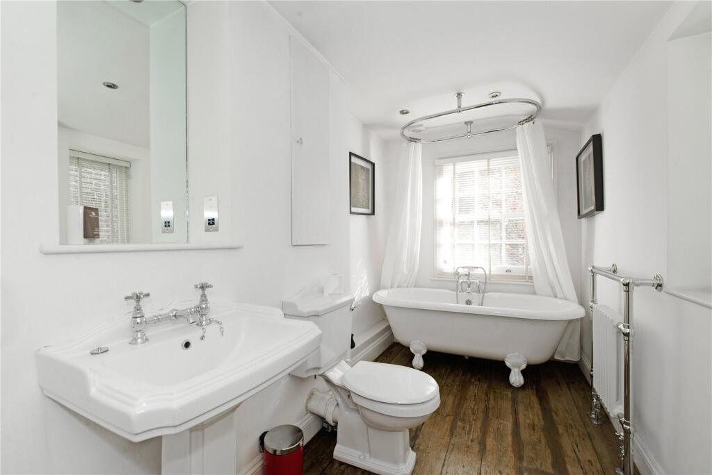 House in London, London Borough of Islington - View 5