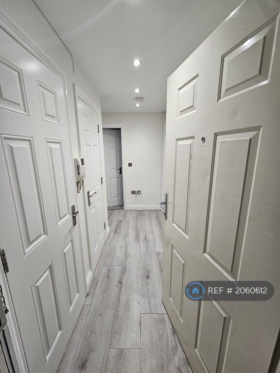 Main image of property: Kingsquarter, Maidenhead, SL6