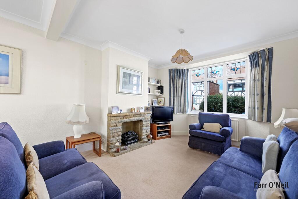 House in Epping Forest, Buckhurst Hill - View 5
