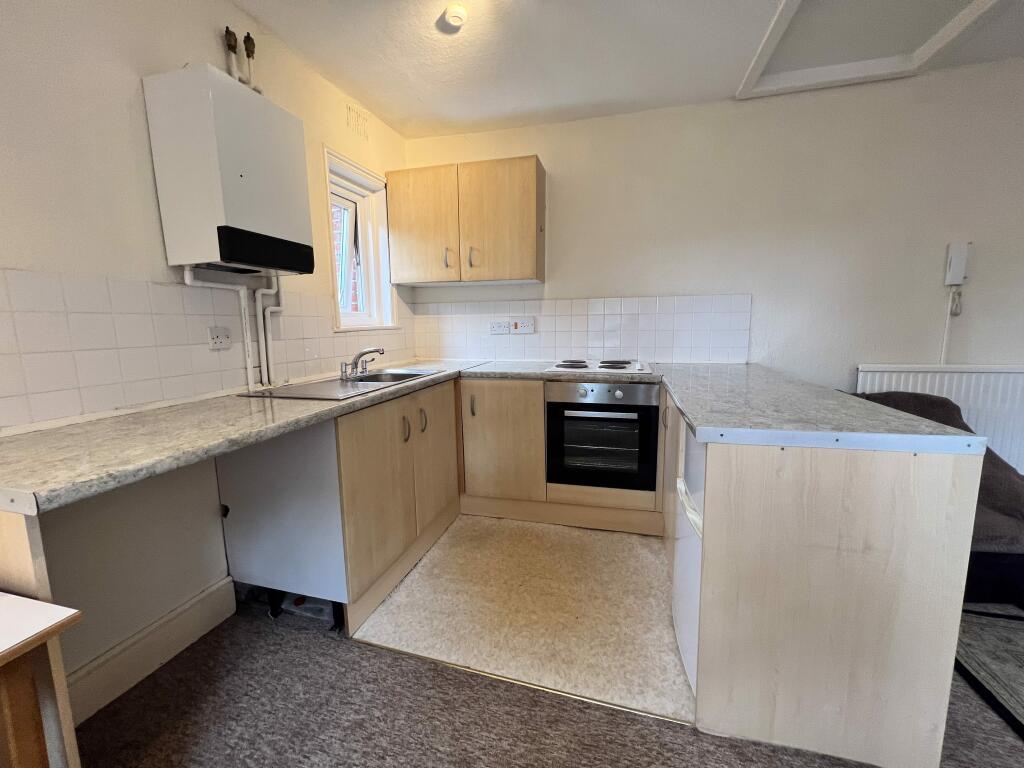 Apartment in Bournemouth, Boscombe - View 4
