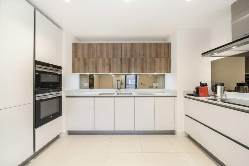 Apartment in London, Hendon - View 3