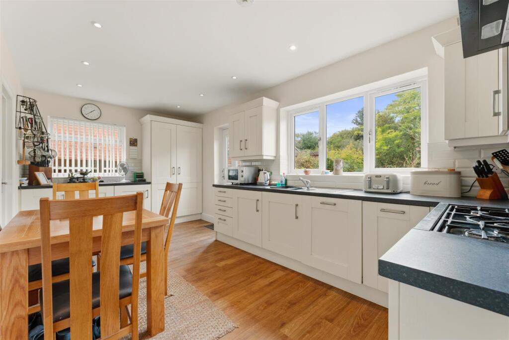 House in Northampton, Walgrave - View 4