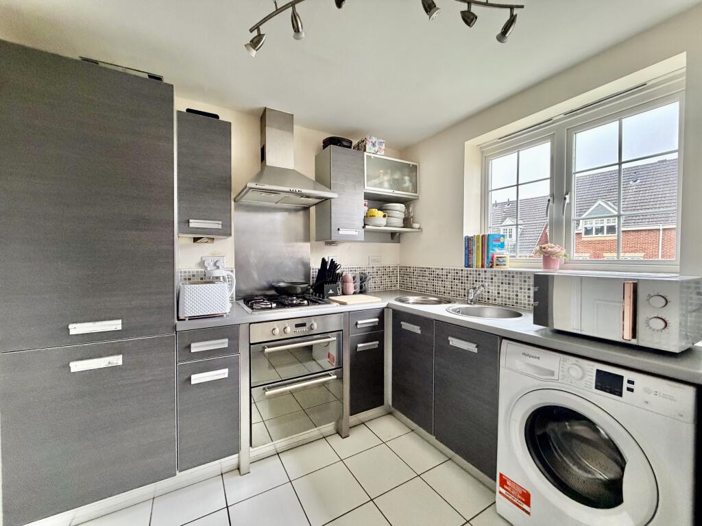 Apartment in Mansfield, Nottinghamshire - View 5