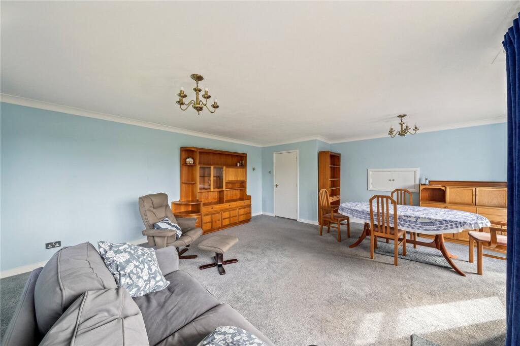 Apartment in London, Sutton New Town, Benhilton - View 4