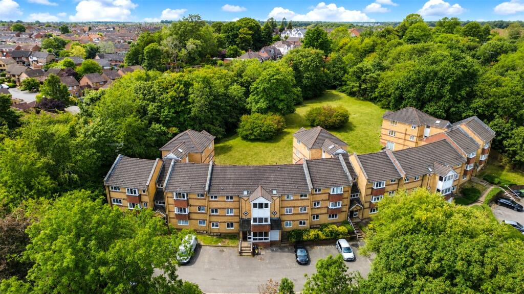 Main image of property: Armour Hill, Tilehurst, Reading, Berkshire, RG31
