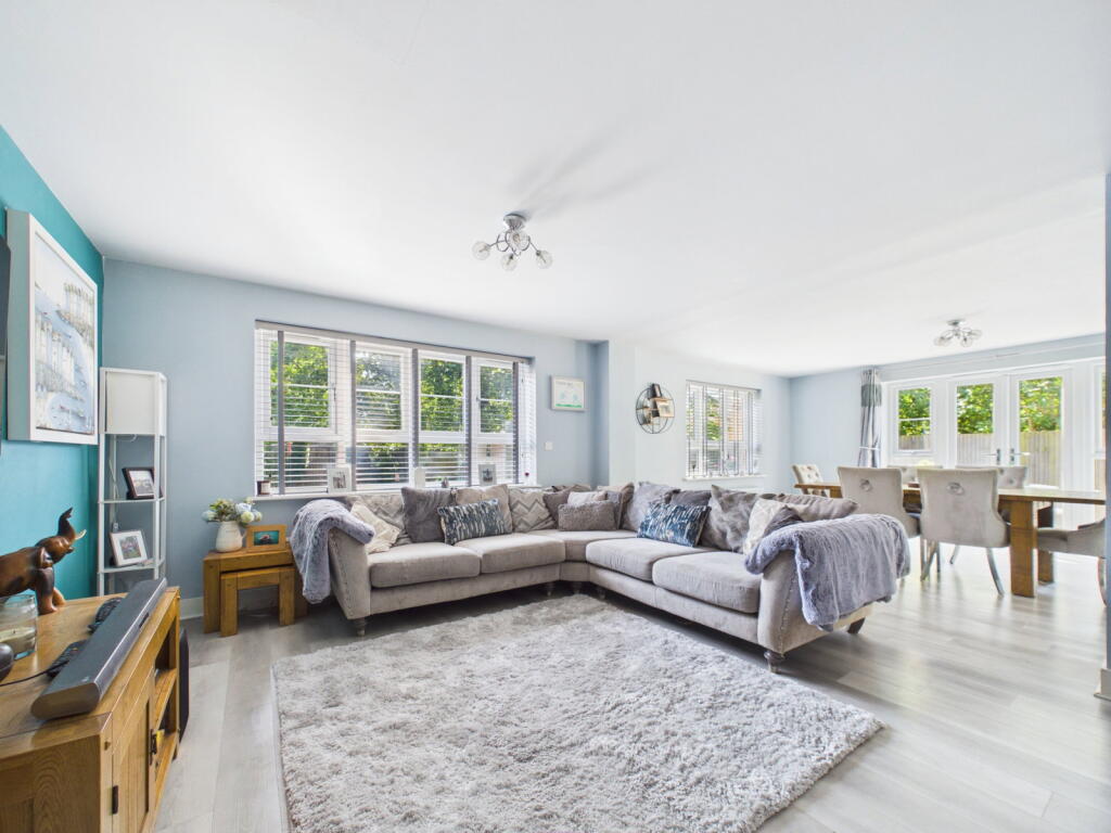Wyeth Close, Taplow, Maidenhead, SL6 photo 3