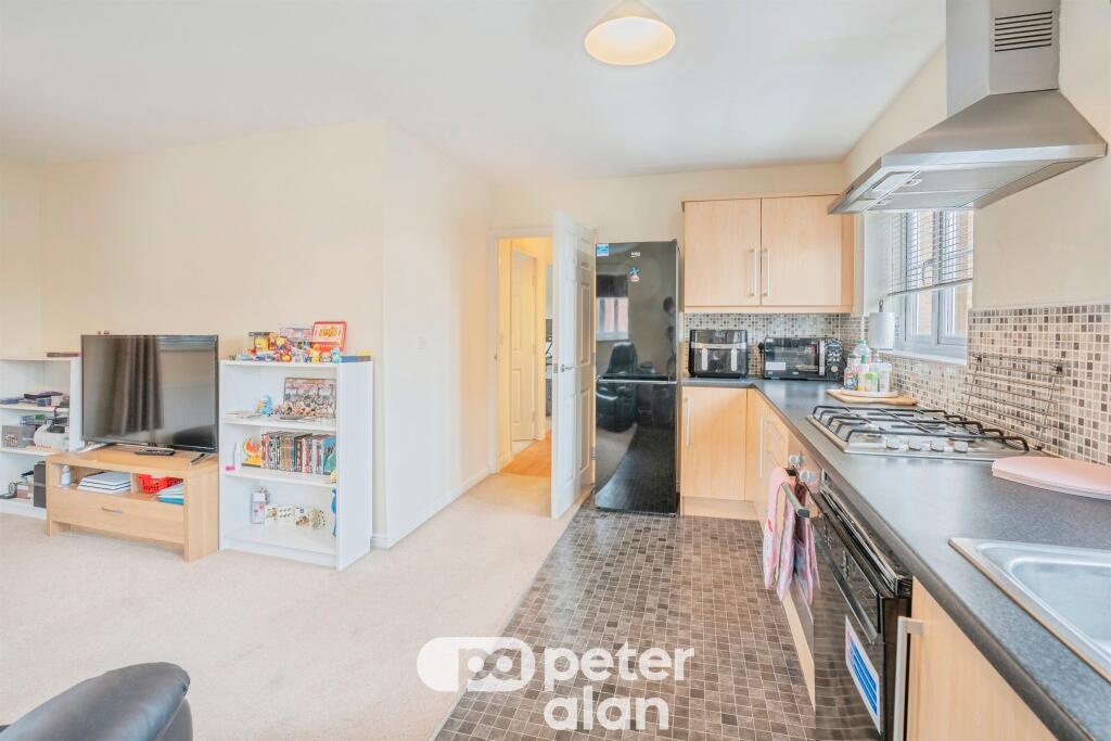 Apartment in Newport - View 5
