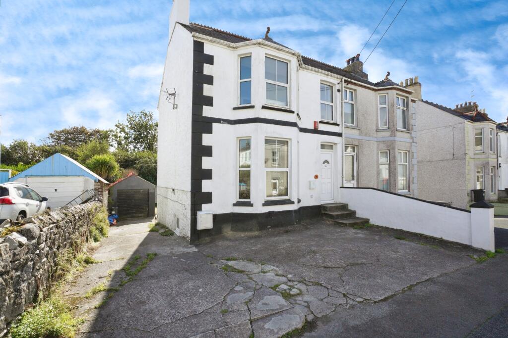 4-bed semi-detached on Ranelagh Road, St. Austell, PL25, £280,000