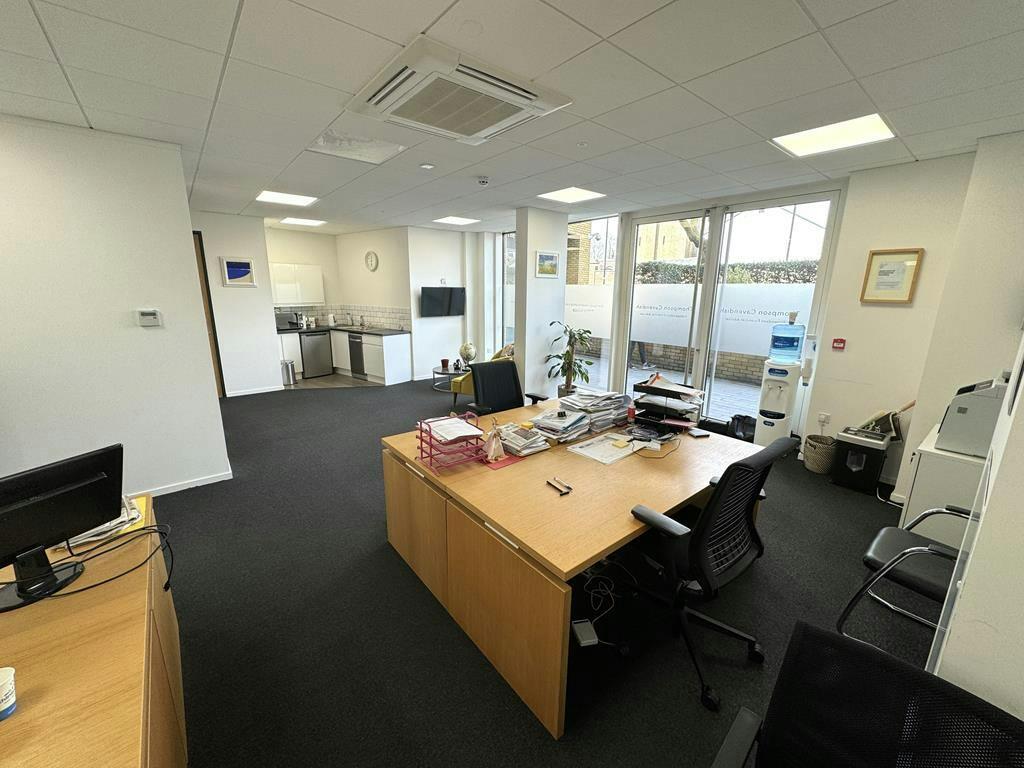 Kew Bridge Unit 2 Brentford 4.jpg