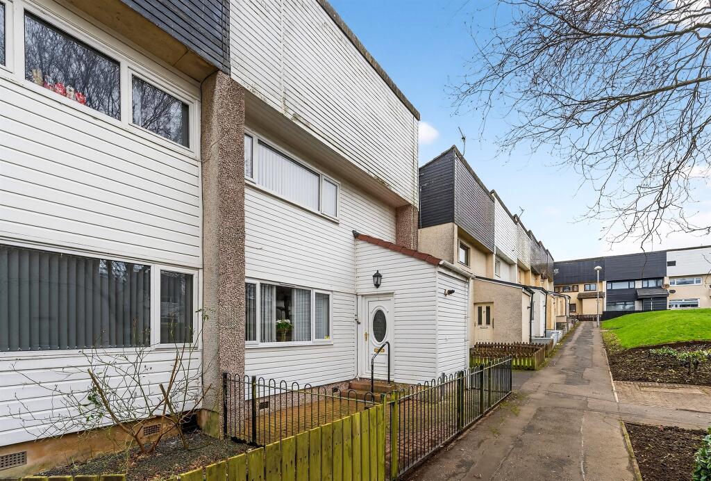 Main image of property: Rowallan, Kilwinning