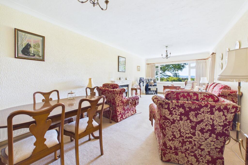 Wallace Road, Broadstone, Dorset, BH18 photo 5
