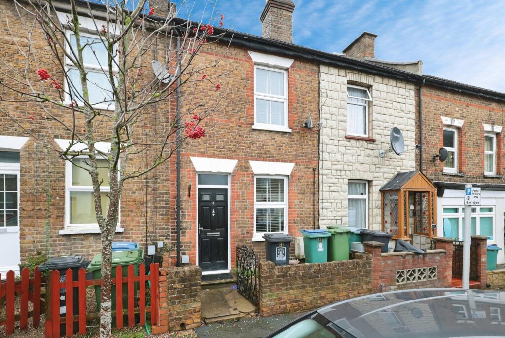 Main image of property: Cross Street, Watford