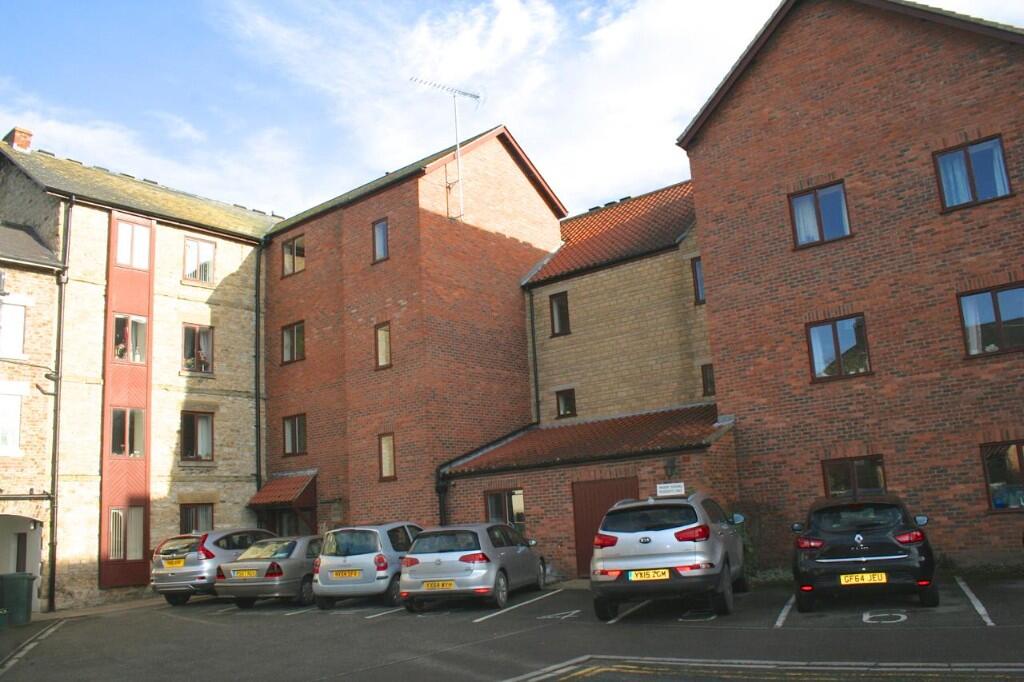 Main image of property: 9 Potter Hill, Pickering, North Yorkshire, YO18 8BJ