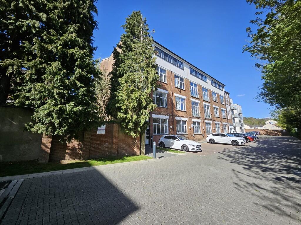 Main image of property: Old Bedford Road, Luton, Bedfordshire, LU2