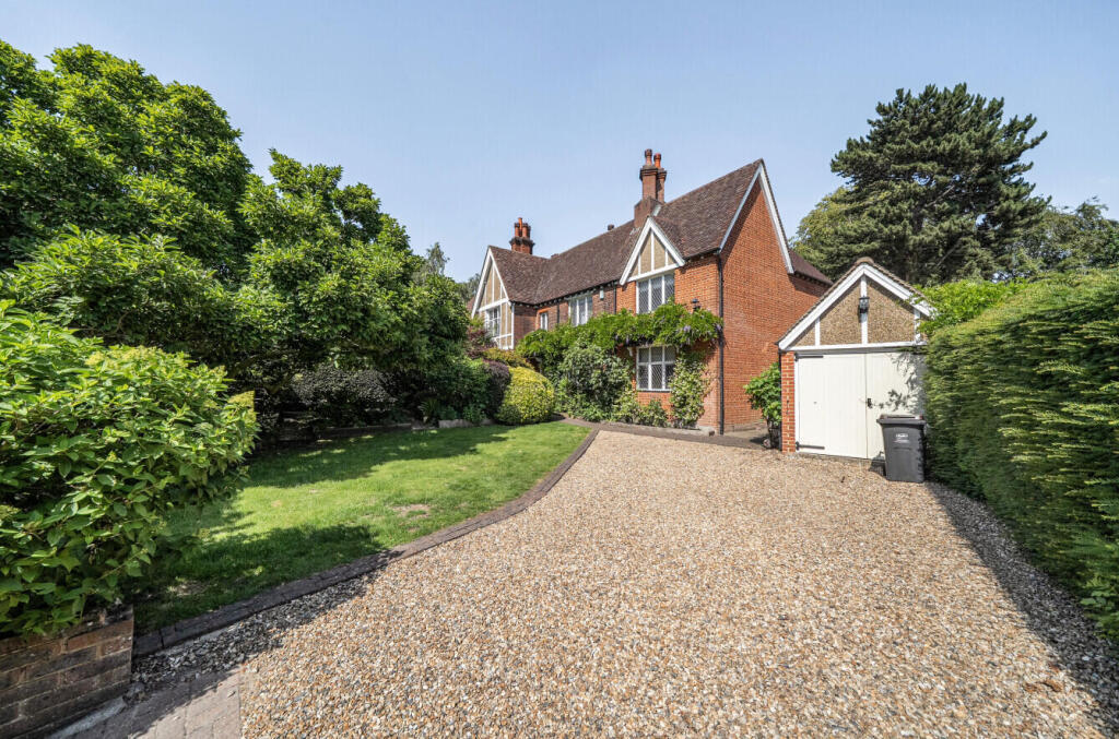 Main image of property: Pines Road, Bromley