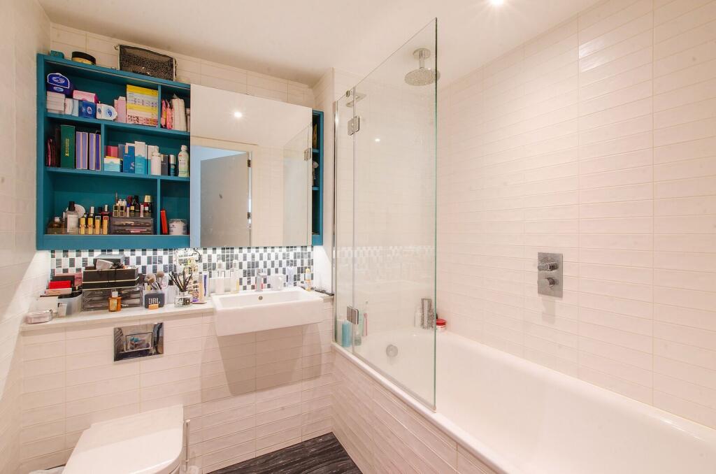 Apartment in London - View 4