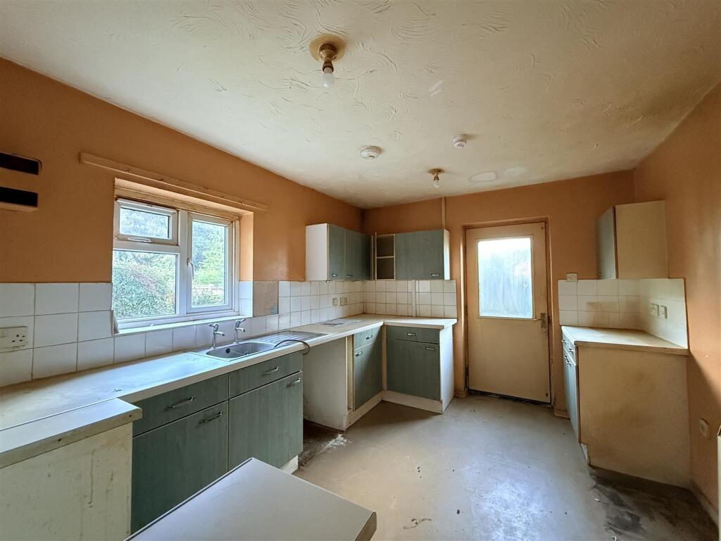 Fir Close, Mundford, Thetford photo 3