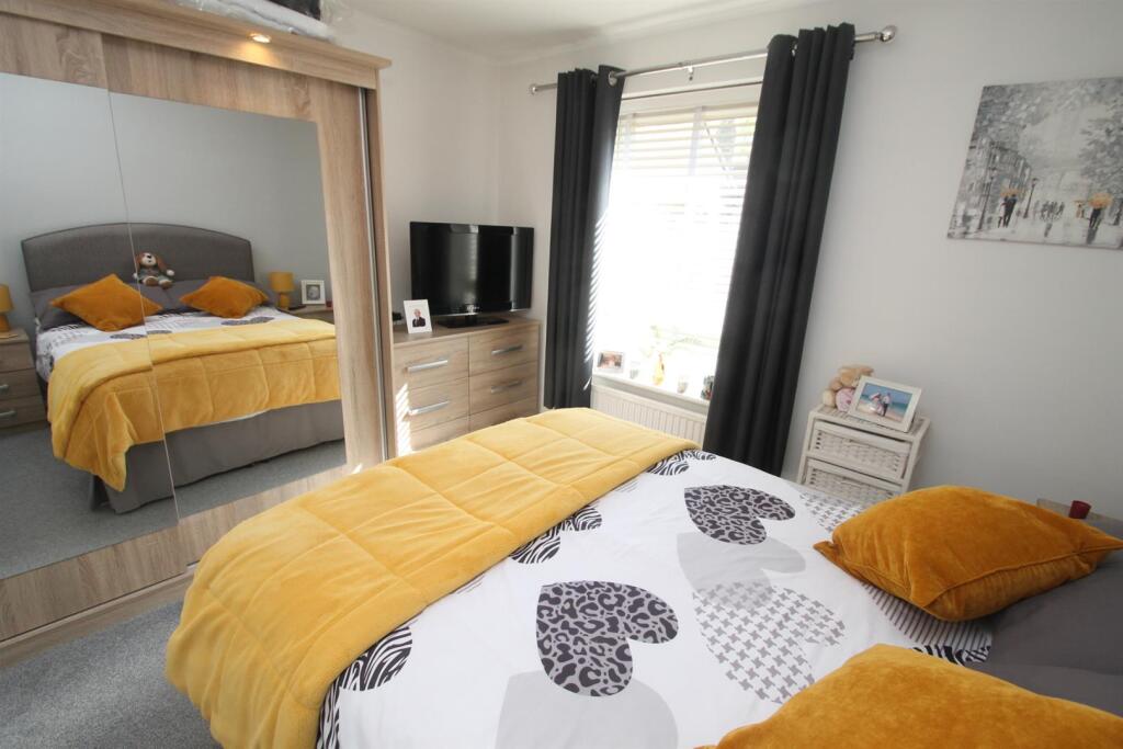 Apartment in Maidstone, Shepway - More