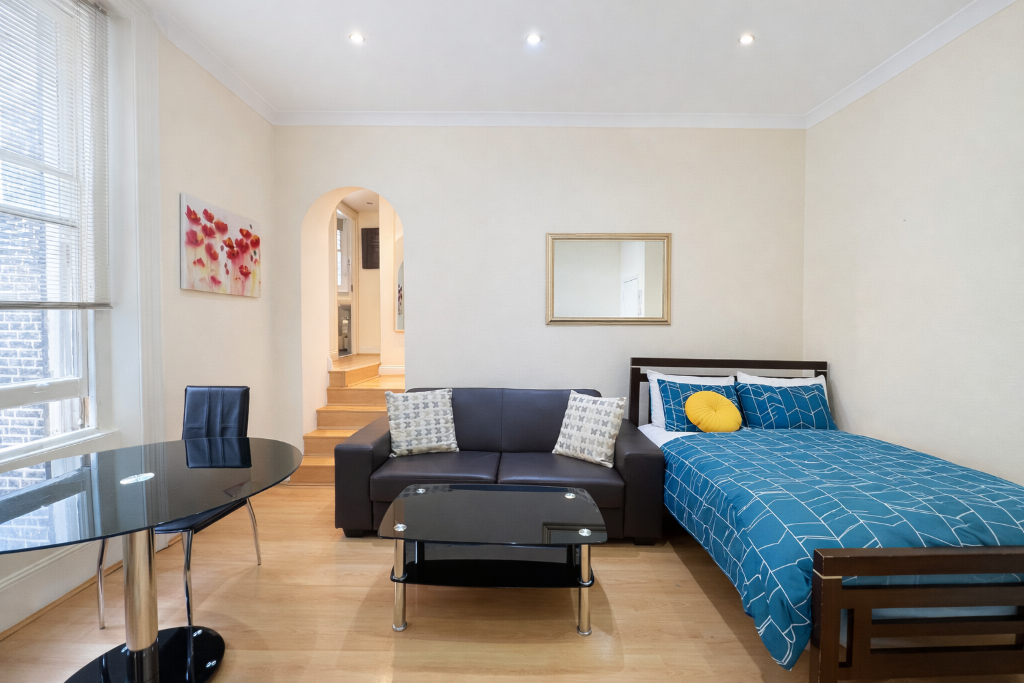 Studio flat for rent