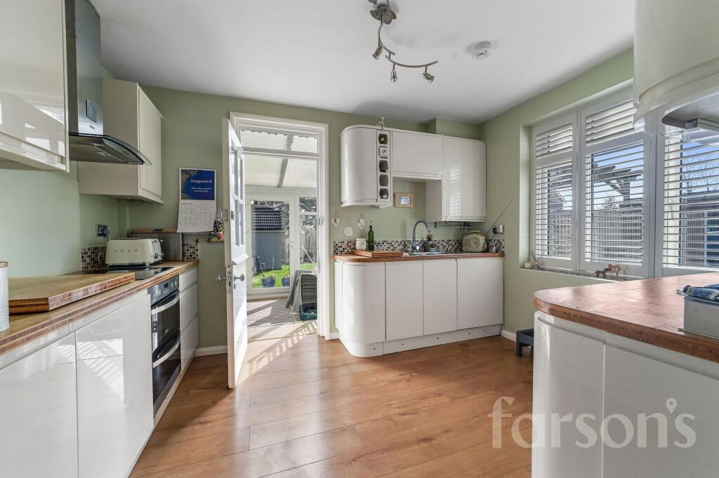 Harrison Close, Hutton, CM13 photo 3