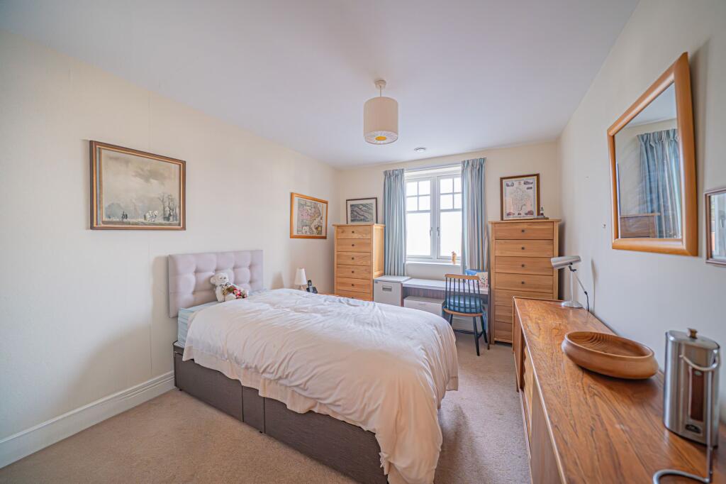 Additional image 10 of High Street, Knowle, B93