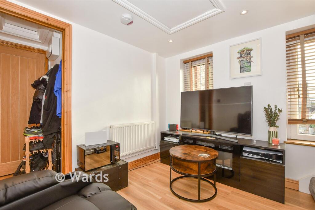 Apartment in Tunbridge Wells, Paddock Wood - View 4
