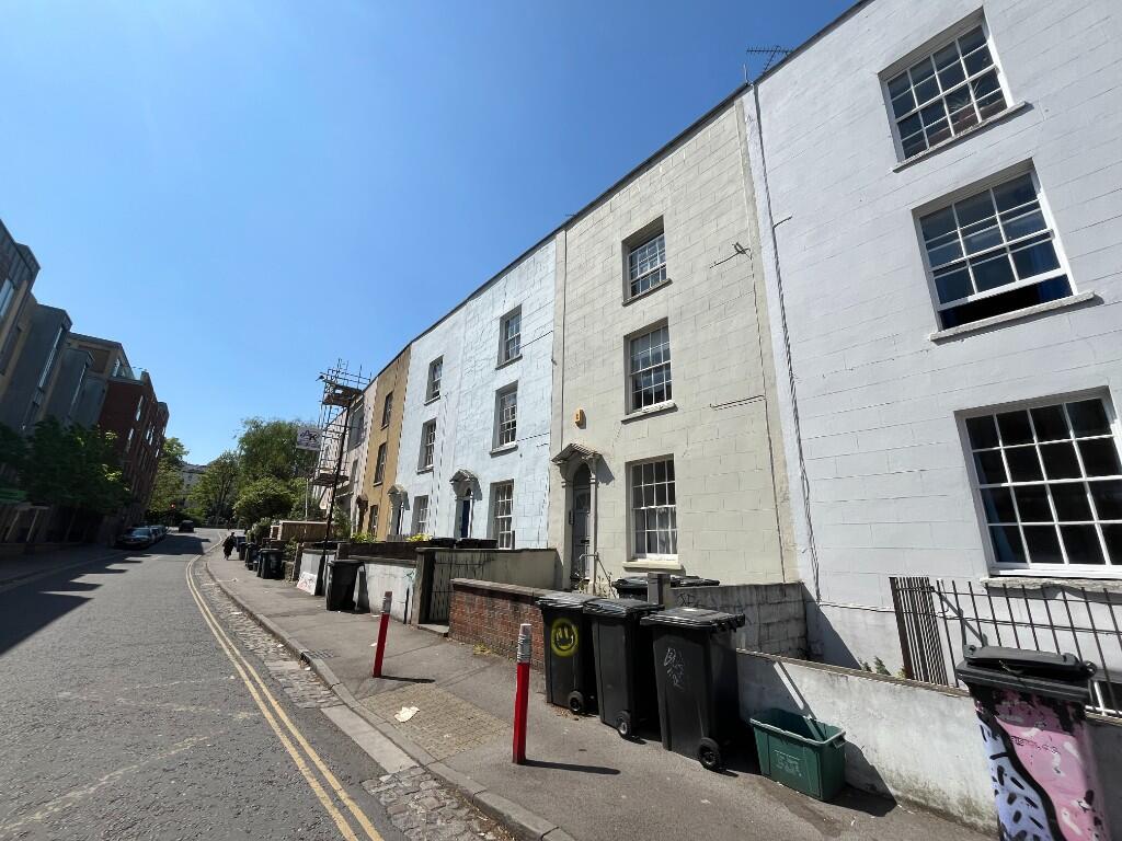 Main image of property: Bath Buildings, Bristol, BS6