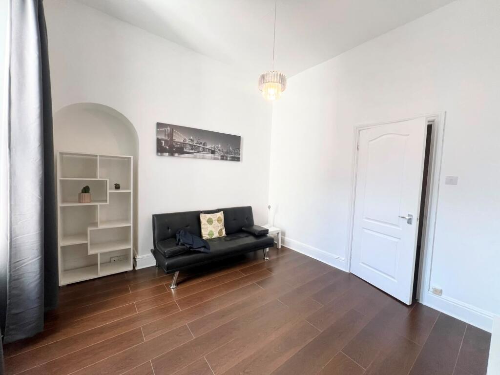 Apartment in Plymouth - View 2