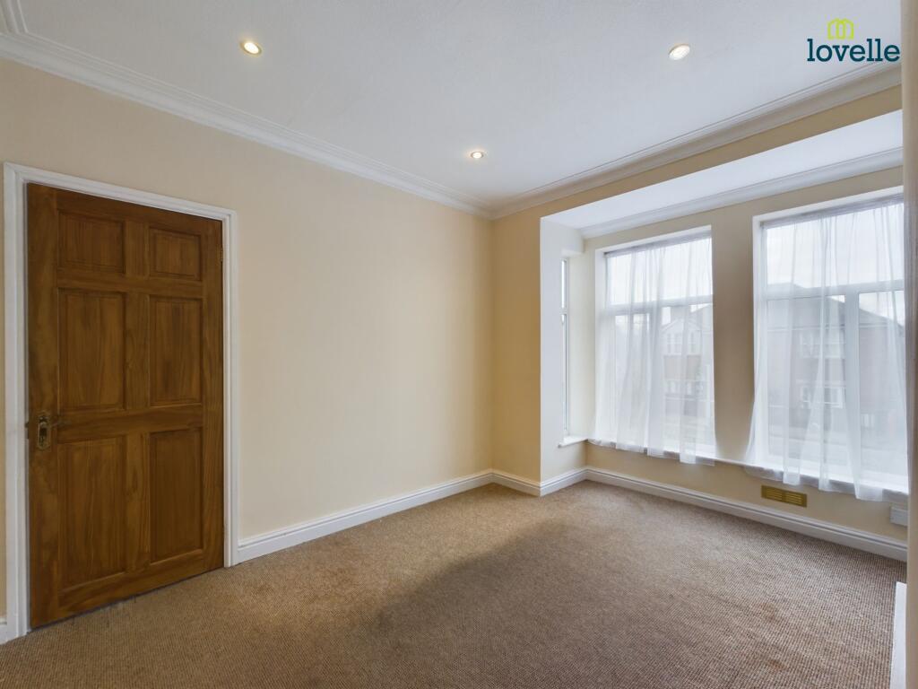 3-bed terraced on Monks Road, Lincoln, LN2, £160,000