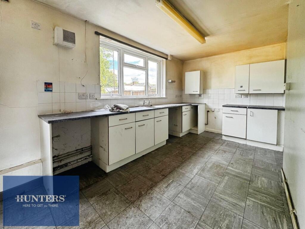 House in Chesterfield, Brimington Common, Brimington - View 4