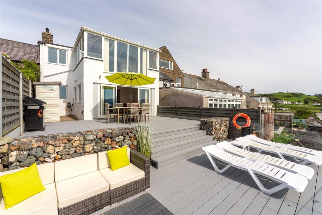 4-bed detached on 20 Castle Street, £695,000