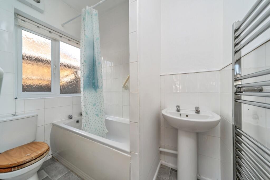 House in Milton Keynes - View 3