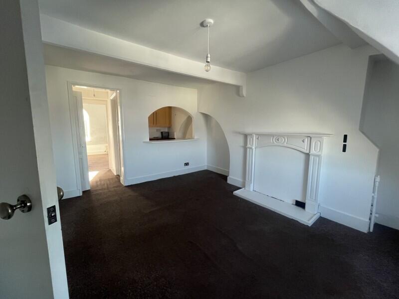 Apartment in Tonbridge - View 3