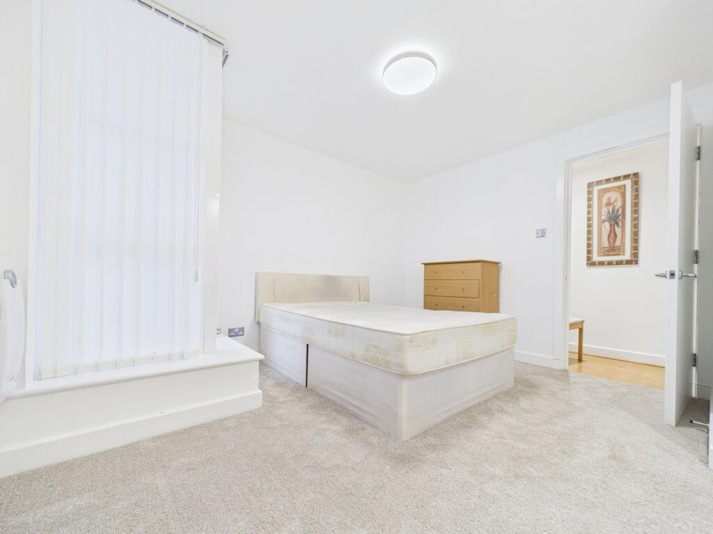 Apartment in London - View 5