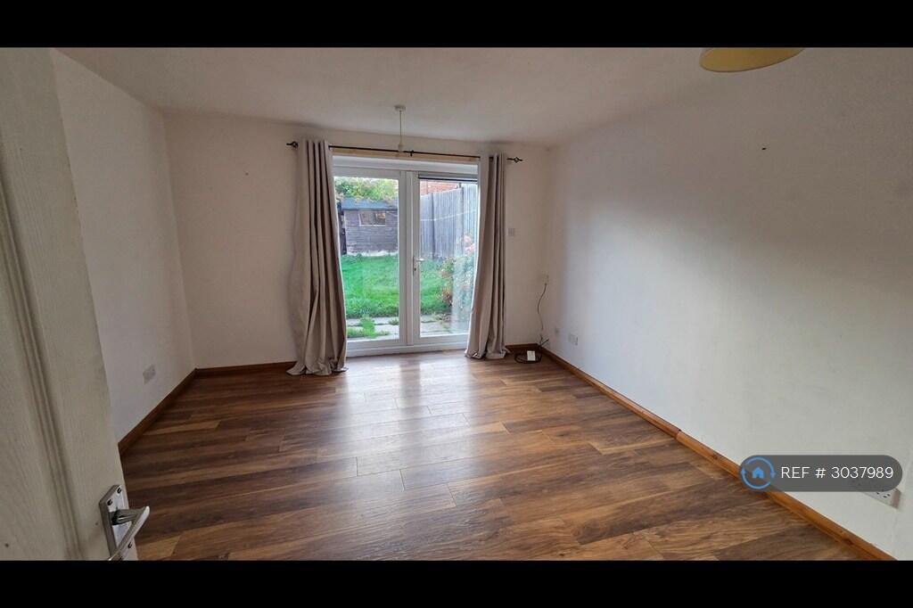 House in Northampton - View 3