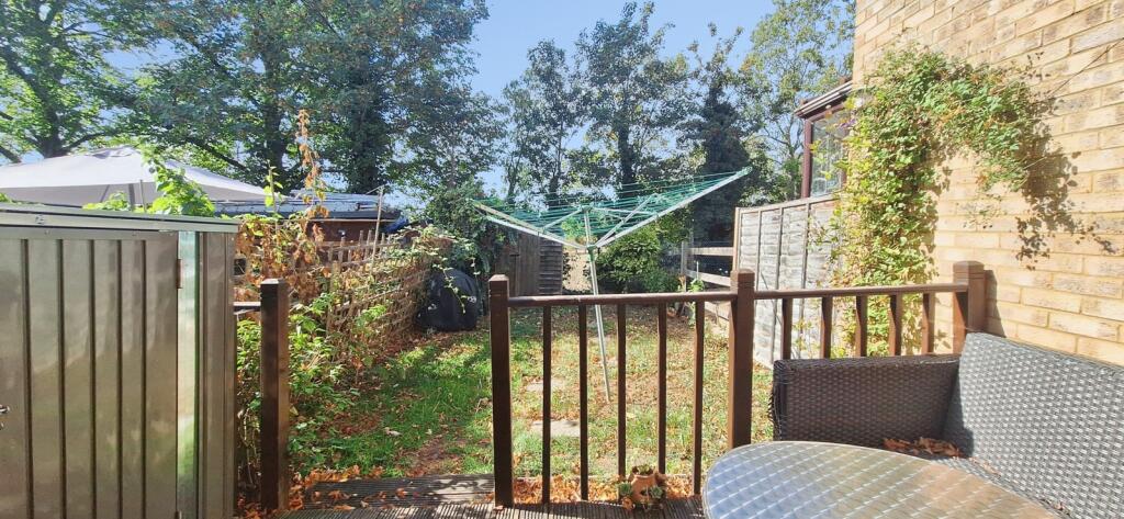 House in London - View 5