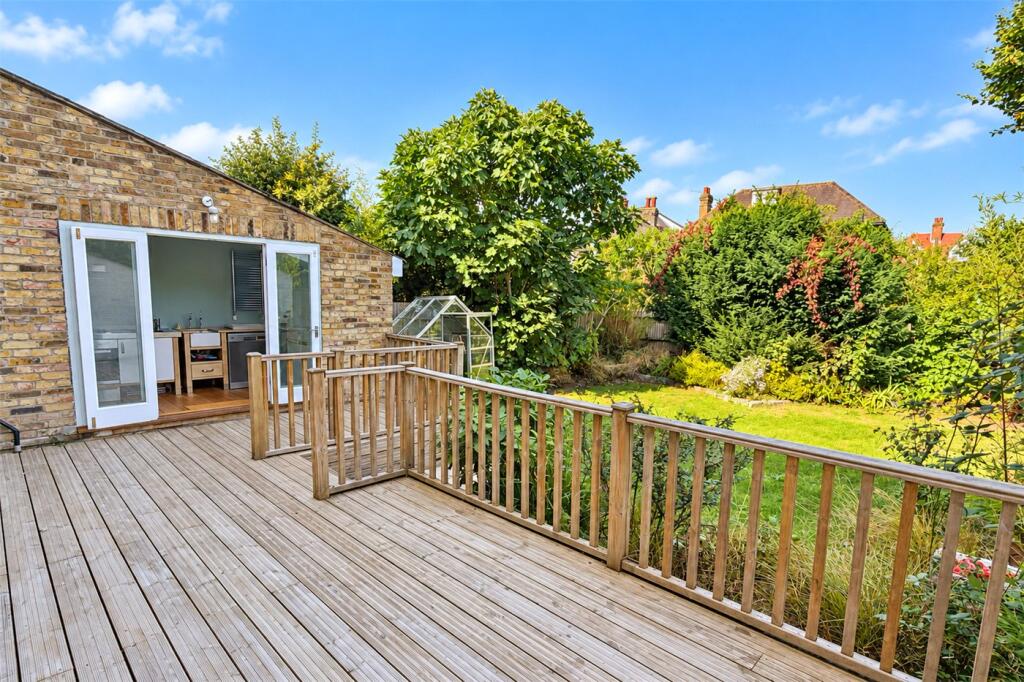 Micheldever Road, Lee, London, SE12 photo 3