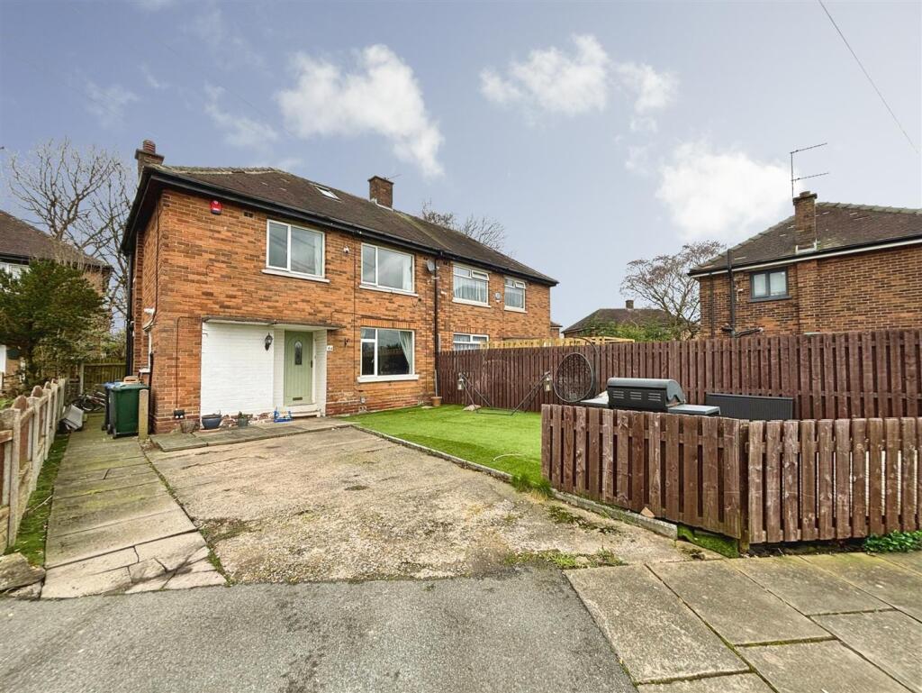 Main image of property: Lingdale Road, Woodside, Bradford, BD6 2NX